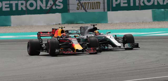 Verstappen super, Vettel quarto<br />E Hamilton allunga a pi&ugrave; 34 punti