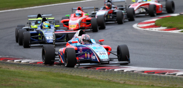 British F4 a Brands Hatch<br />Alla fine Caroline &egrave; campione