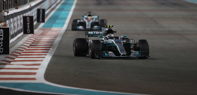 Gara senza storia ad Abu Dhabi<br />Bottas perfetto, 1-2 Mercedes