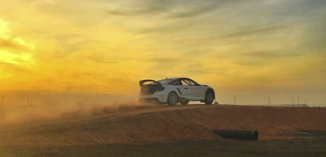Button assaggia l'Honda Rallycross
