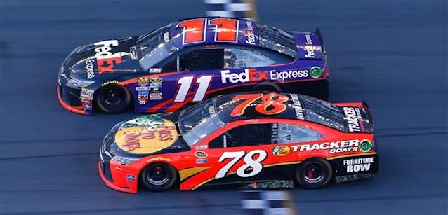 Follia NASCAR nei punteggi<br />Le gare divise in tre frazioni