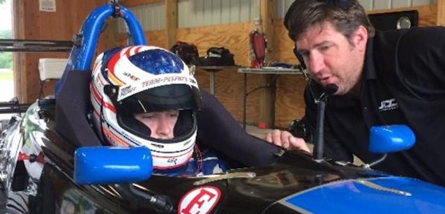 Rickards firma con Carlin