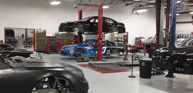Jeffrey Earnhardt con Circle Sport
