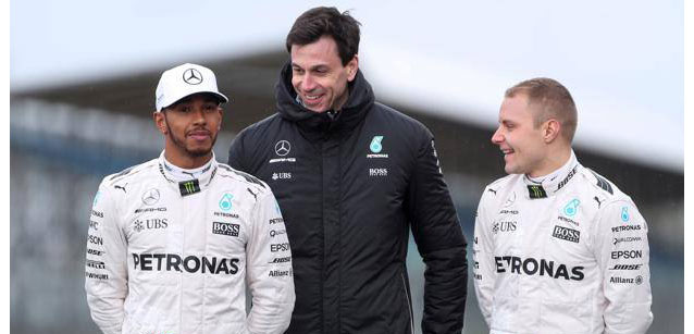 Hamilton si sbilancia<br />"Che grip e che bestia"