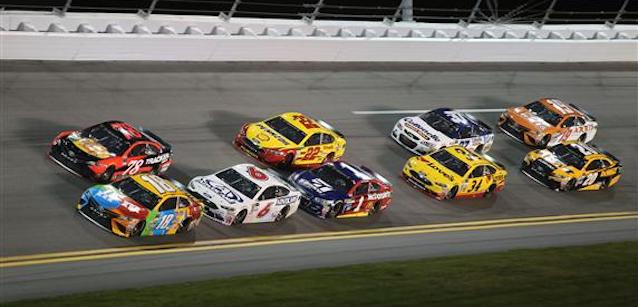 Daytona, Duel<br />Prevalgono Hamlin e Elliott