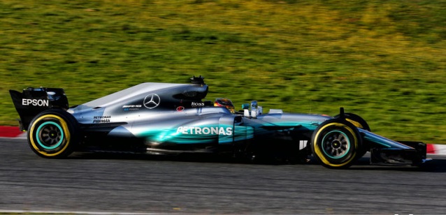 Montmel&ograve; – 1° giorno<br />Hamilton comanda, Vettel impressiona