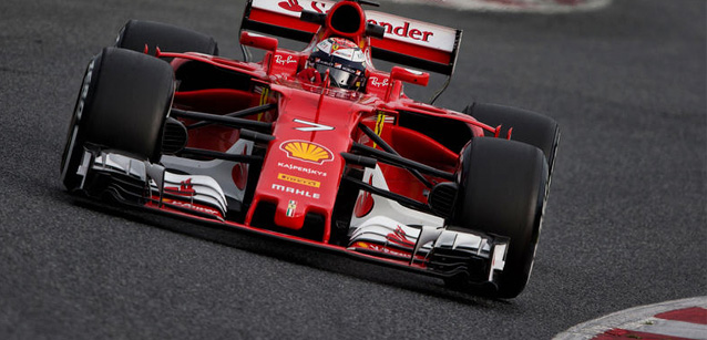 Montmel&ograve; - 7° turno<br />Raikkonen spinge la SF70H al record!