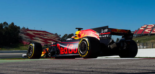 Red Bull ancora da svezzare<br />Ricciardo: "Queste F.1 sono fighe"