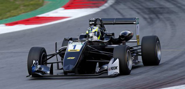 Silverstone, gara 2<br />Eriksson vince di forza