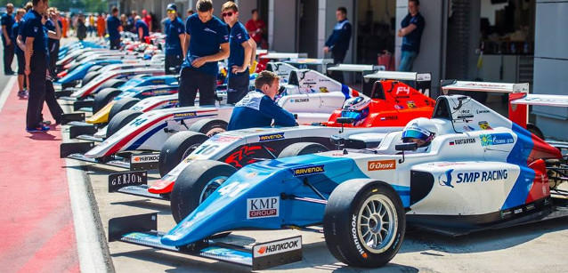 La stagione 2017 della F4 NEZ<br />prende finalmente forma