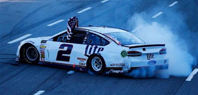 Martinsville, gara<br />La spunta Keselowski
