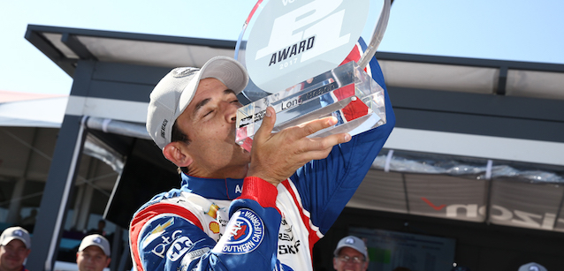 Long Beach, qualifica<br />Castroneves da record