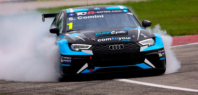 Monza, gara 2<br />Comini guida lo show