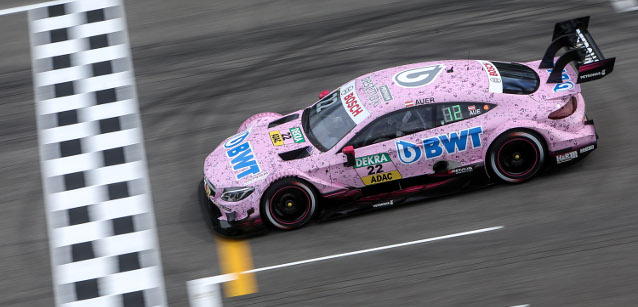 Lausitzring, qualifica 1<br />Auer fa sua la pole