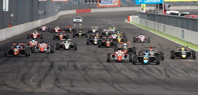 ADAC F4 al Lausitzring<br />US Racing protagonista sub judice