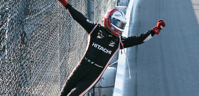 Iowa, gara: Castroneves dopo 3 anni