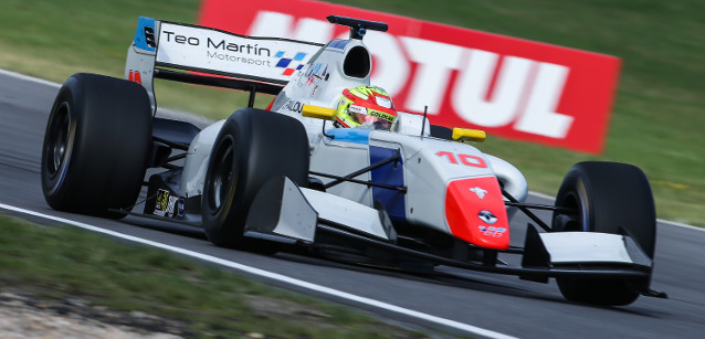 Nurburgring, qualifica 1<br />Palou in pole all'esordio