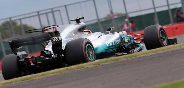 Silverstone - Crollo Ferrari<br />Hamilton a meno 1 da Vettel