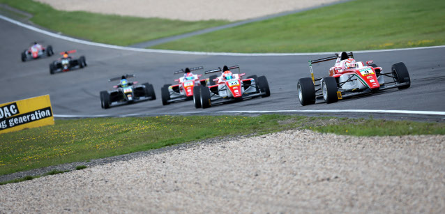 ADAC F4 al Nurburgring<br />Acuti di Armstrong e Drugovich 