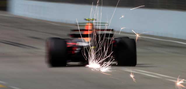 Singapore - Libere 3<br />Verstappen impressiona, Vettel secondo