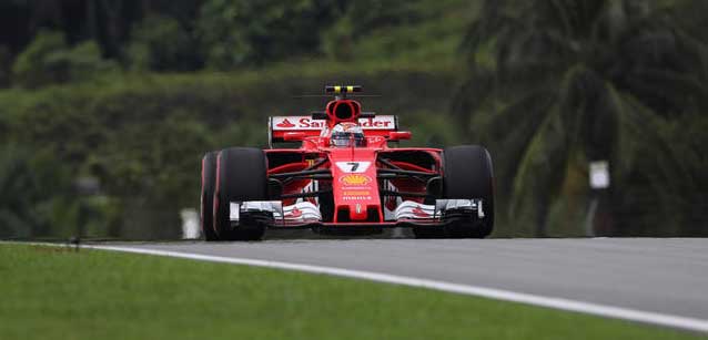 Sepang - Libere 3<br />Raikkonen scatenato, Vettel problema e...