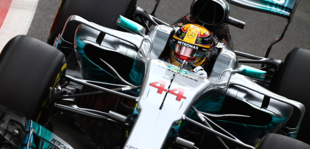 Hamilton e Bottas completano<br />i test Pirelli a Le Castellet