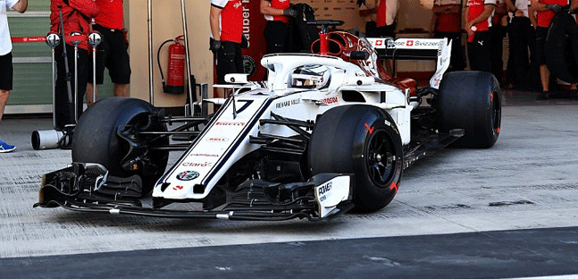 Test a Yas Marina<br />Raikkonen gira con Sauber