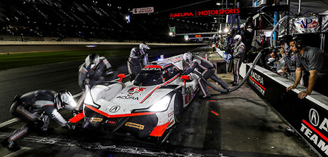 Daytona: Acura al top dopo 12 ore<br />Alonso sotto di 25 giri