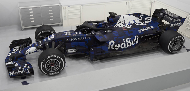 Ecco la Red Bull RB14-Renault <br />che sfida Mercedes e Ferrari