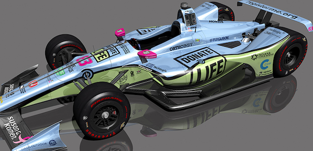 Pippa Mann sulla quarta <br />Dallara del team Coyne a Indy<br />