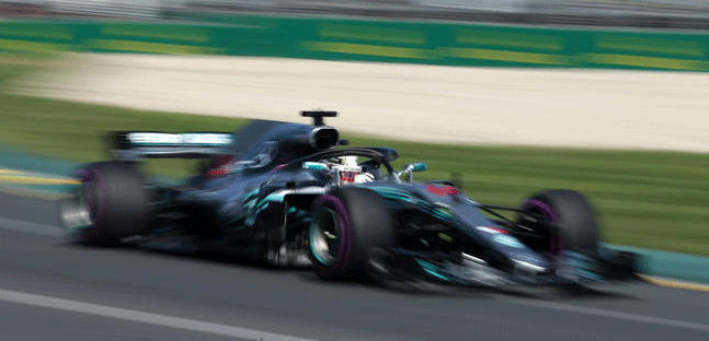 Melbourne - Qualifica<br />Hamilton spettacolo, Raikkonen secondo