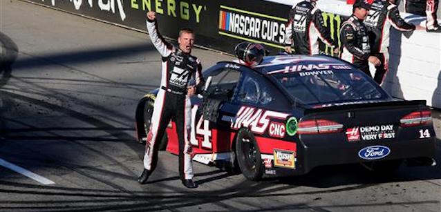 Martinsville, gara <br />Bowyer torna alla vittoria