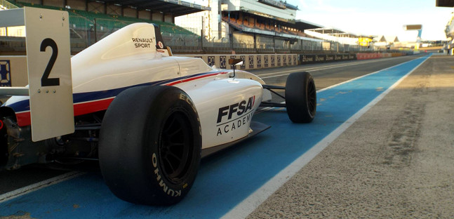 La rinnovata F4 francese<br />parte da Nogaro, 20 gli iscritti