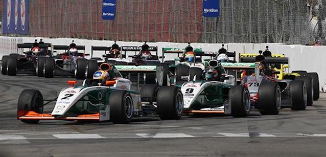 Pro Mazda a Toronto<br />Domina VeeKay, paura per Scott