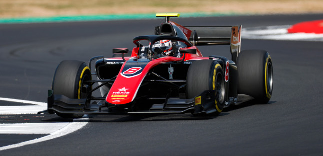 Silverstone - Qualifica<br />Vola Russell, terza pole di fila 