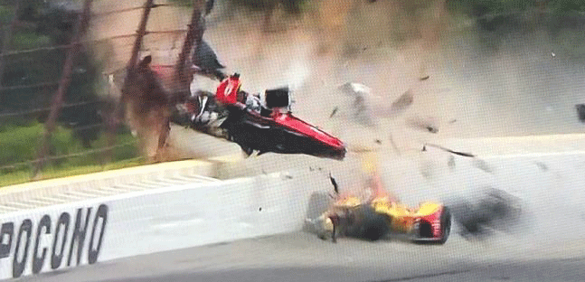 Pocono, pauroso incidente di Wickens<br />Il canadese &egrave; sveglio e cosciente