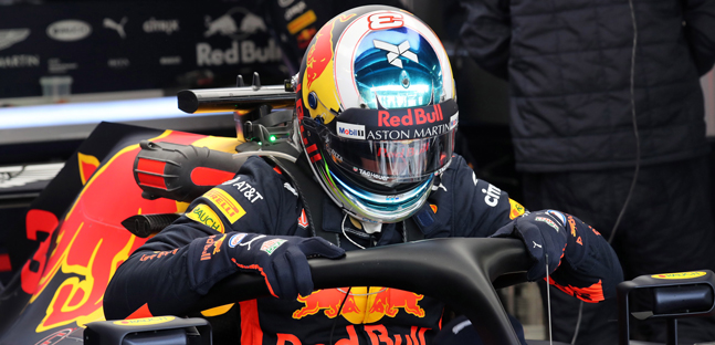 Singapore - Libere 1<br />Ricciardo leader con hypersoft