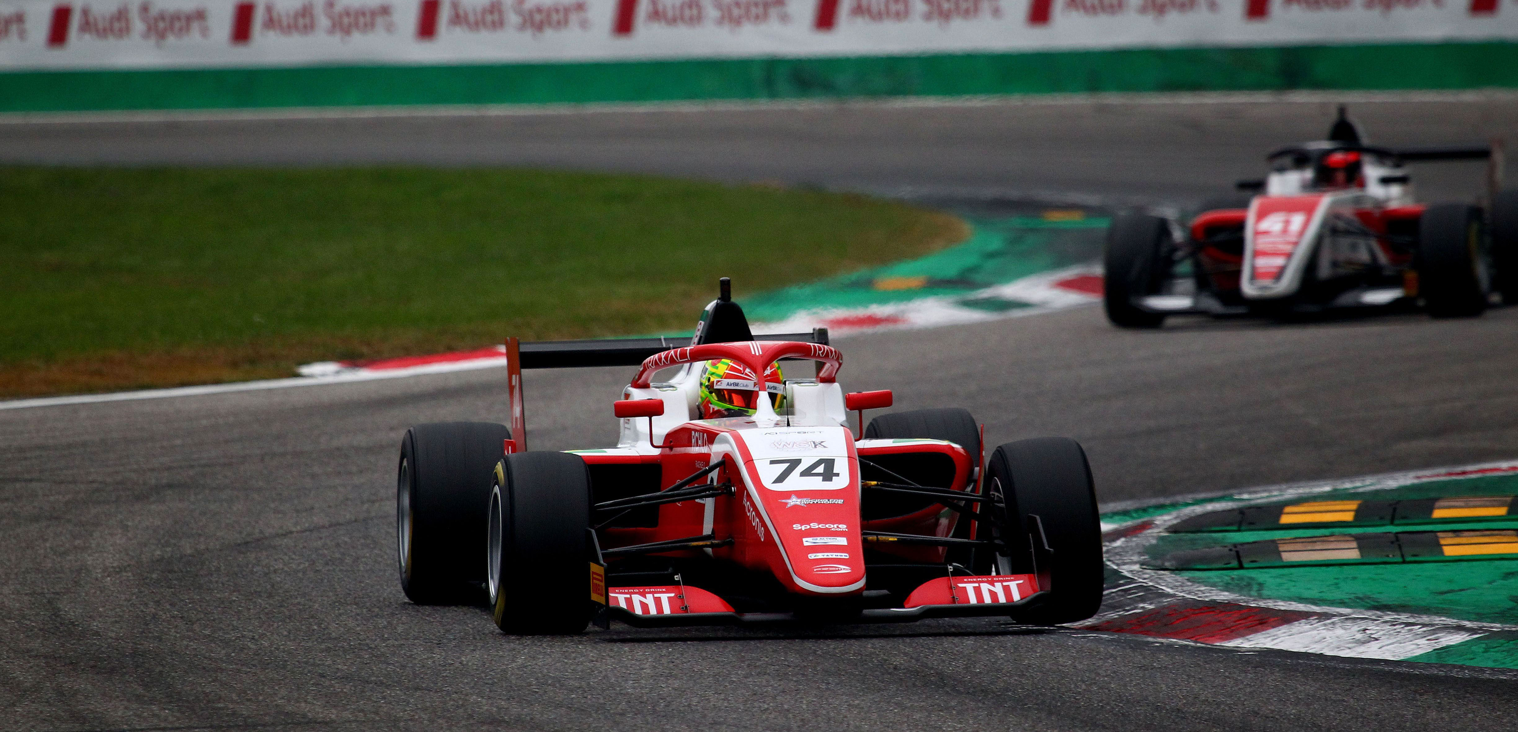 Monza, libere 2<br />Fittipaldi sale in cattedra