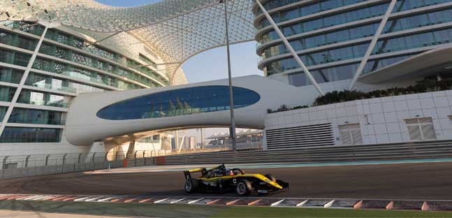 Yas Marina - Qualifica 1<br />Martins in pole, 0"002 su Piastri