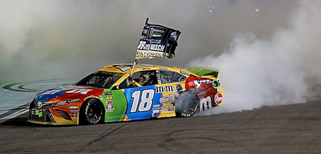 Homestead, gara<br />Kyle Busch vince corsa e titolo