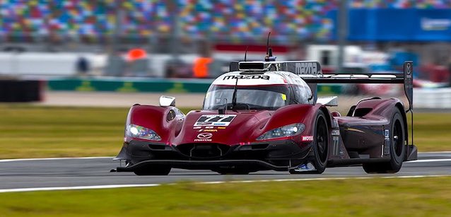 Daytona - Qualifica<br />Pole da record per Jarvis-Mazda