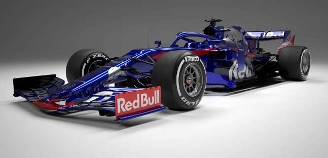 Svelata la Toro Rosso STR14,<br />pi&ugrave; "Red Bull" delle precedenti