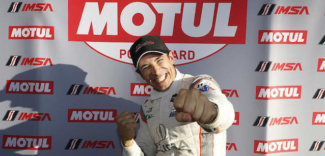 Long Beach, Qualifica<br />Castroneves e Pilet in pole