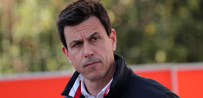 Wolff non si rilassa<br />"Ferrari veloce in rettifilo"