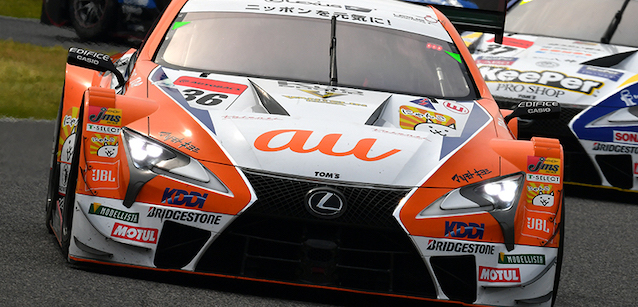 Suzuka, gara<br />Lexus domina, Quintarelli a muro