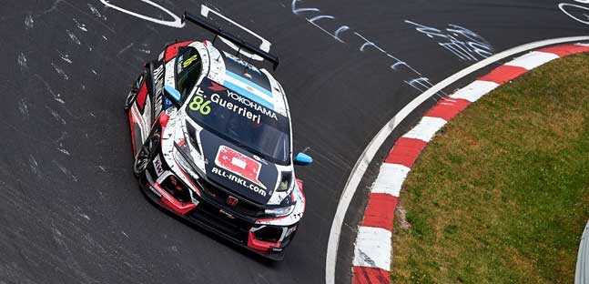 Nurburgring, qualifica 1<br />Guerrieri, pole (anche) fortunata