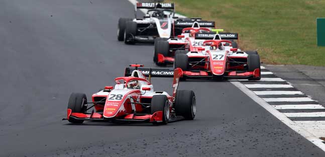 Nella nuova F3 dominano i rookie,<br />grande impresa del team Prema