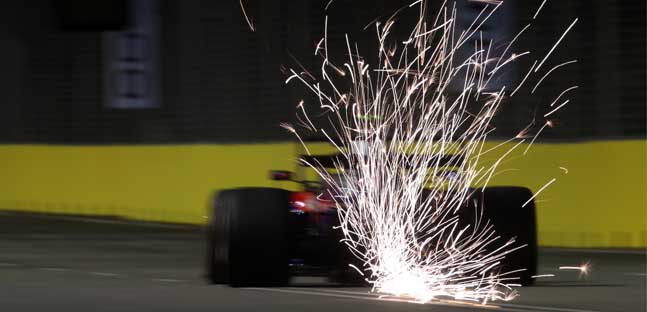 Singapore - Qualifica<br />Leclerc, pole con effetti speciali