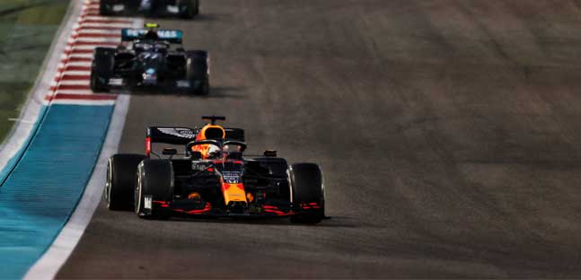 Yas Marina - La cronaca<br />Dominio di Verstappen e della Red Bull