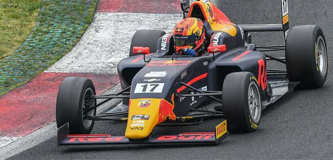 Vallelunga, libere 1<br />Edgar il pi&ugrave; veloce